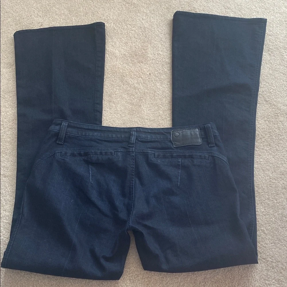 Silver Abbey jeans size w33/L-33 dark wash. - Picture 3 of 6